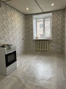 1-к квартира, 1/4 эт., 42м²