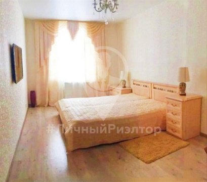 1-к квартира, 1/10 эт., 42м²