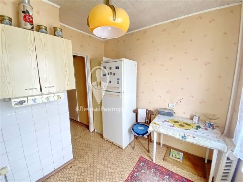 3-к квартира, 8/9 эт., 60м²