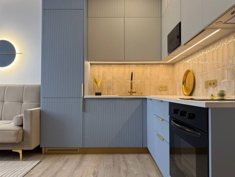 2-к квартира, 18/24 эт., 42м²