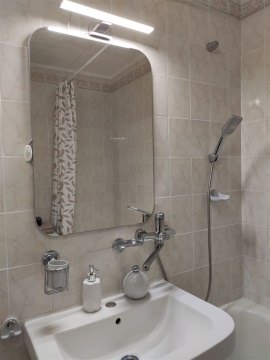 2-к квартира, 7/9 эт., 65м²